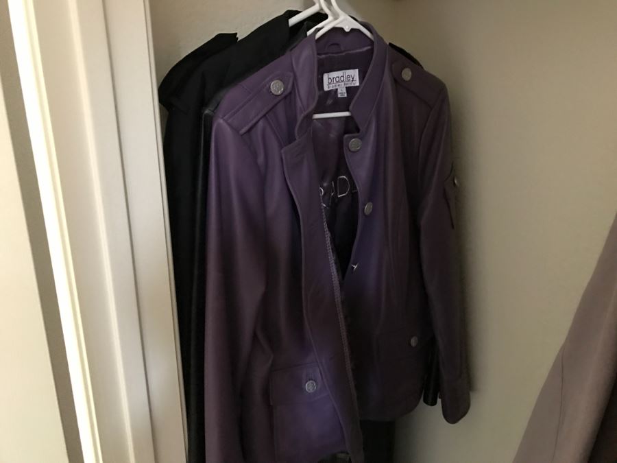 JUST ADDED - Women's Closet Jackets Size L Lot - See Photos [Photo 19]