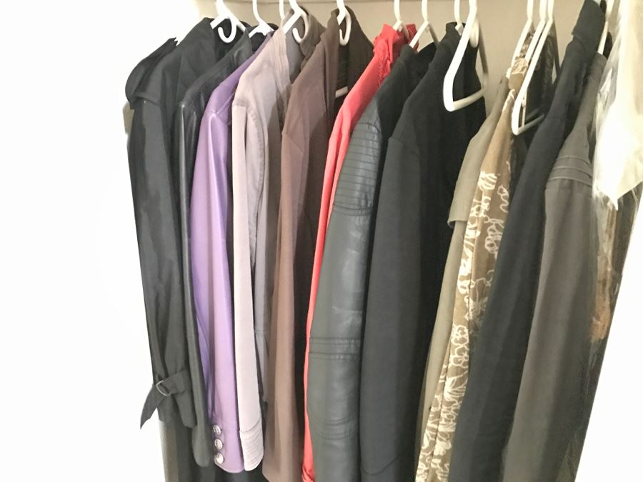 JUST ADDED - Women's Closet Jackets Size L Lot - See Photos [Photo 2]