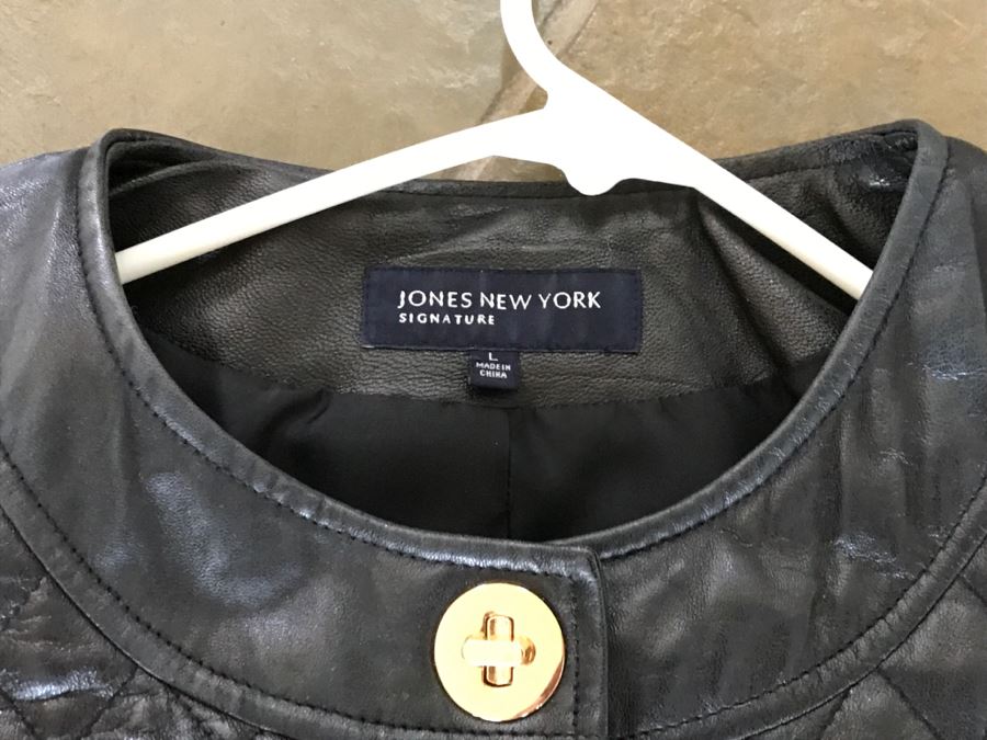 JUST ADDED - Jones New York Signature Leather Jacket Size L [Photo 4]
