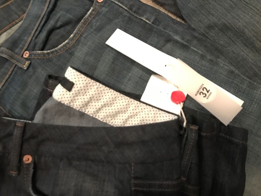 JUST ADDED - Women's Denim Blue Jeans Lot Size 32 12 [Photo 3]