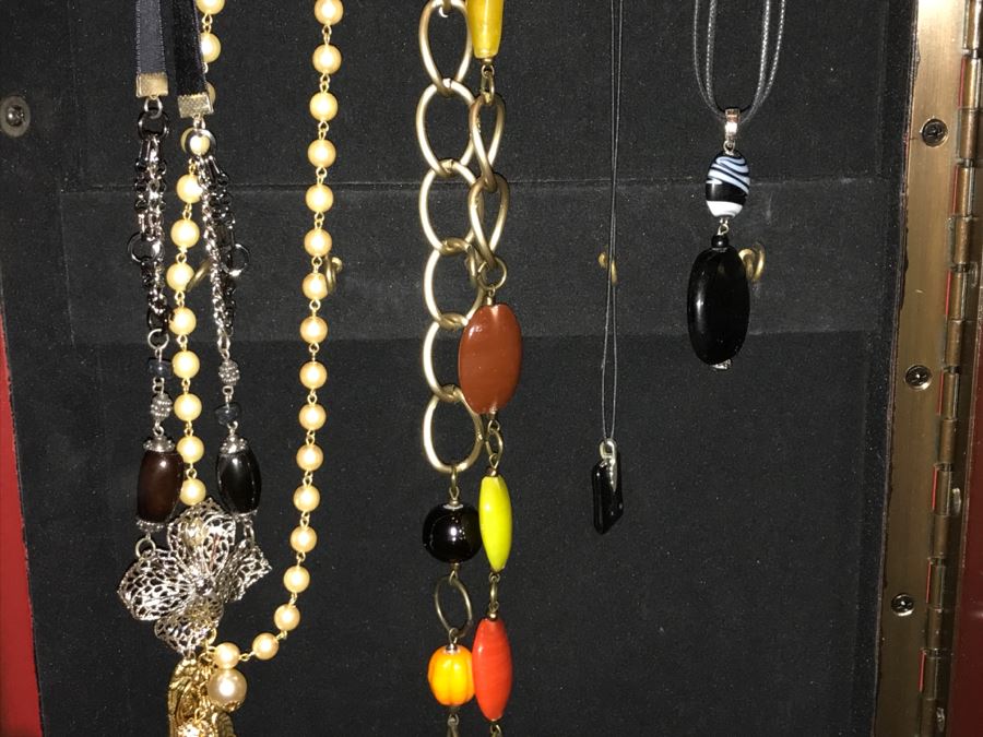 JUST ADDED - Standing Jewelry Box With Mirror And Various Jewelry Pieces - See Photos [Photo 7]