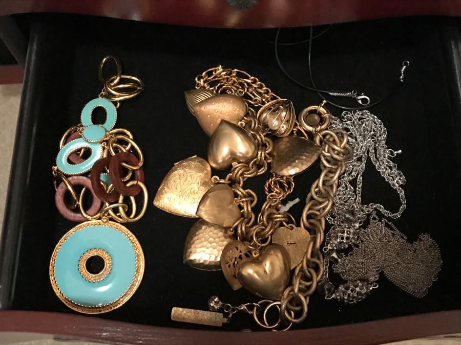 JUST ADDED - Standing Jewelry Box With Mirror And Various Jewelry Pieces - See Photos [Photo 13]