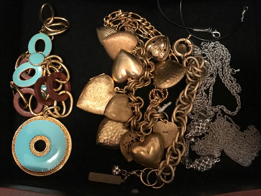 JUST ADDED - Standing Jewelry Box With Mirror And Various Jewelry Pieces - See Photos [Photo 14]