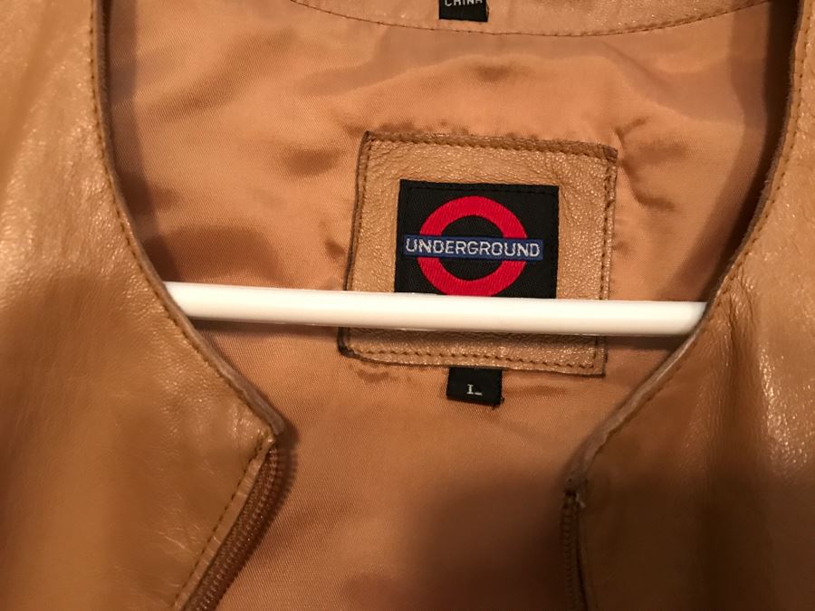 JUST ADDED - Set Of (4) Women's Leather Jackets Size L [Photo 6]