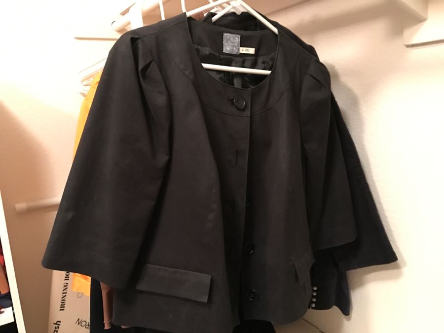 JUST ADDED - Women's Jackets Lot Size L - See Photos [Photo 24]