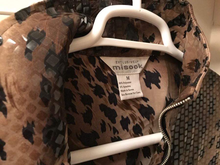 JUST ADDED - Women's Jackets Lot Size L - See Photos [Photo 16]