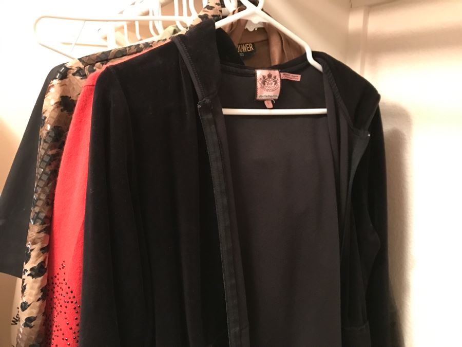 JUST ADDED - Women's Jackets Lot Size L - See Photos [Photo 9]