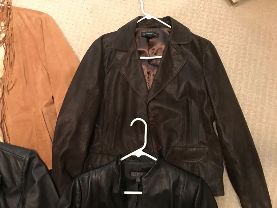 JUST ADDED - Set Of (4) Women's Leather Jackets Size L [Photo 8]