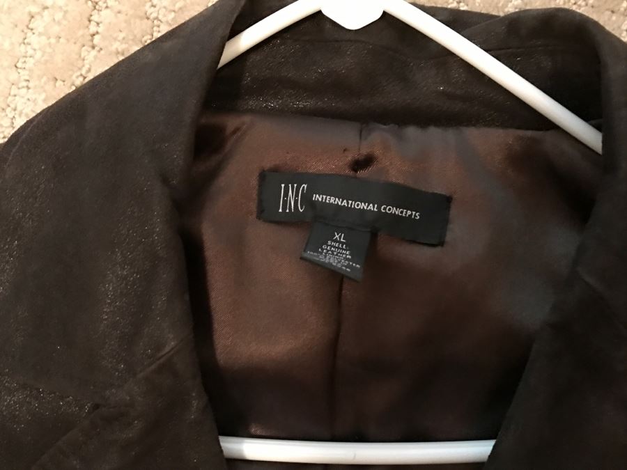 JUST ADDED - Set Of (4) Women's Leather Jackets Size L [Photo 10]