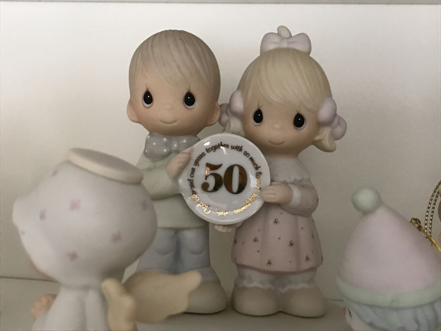 JUST ADDED - MEGA OFFICE LOT # 1 Featuring All Items On Bookshelves, Desk Top And In One Drawer With Books, Home Decor, See Details And Photos [Photo 38]