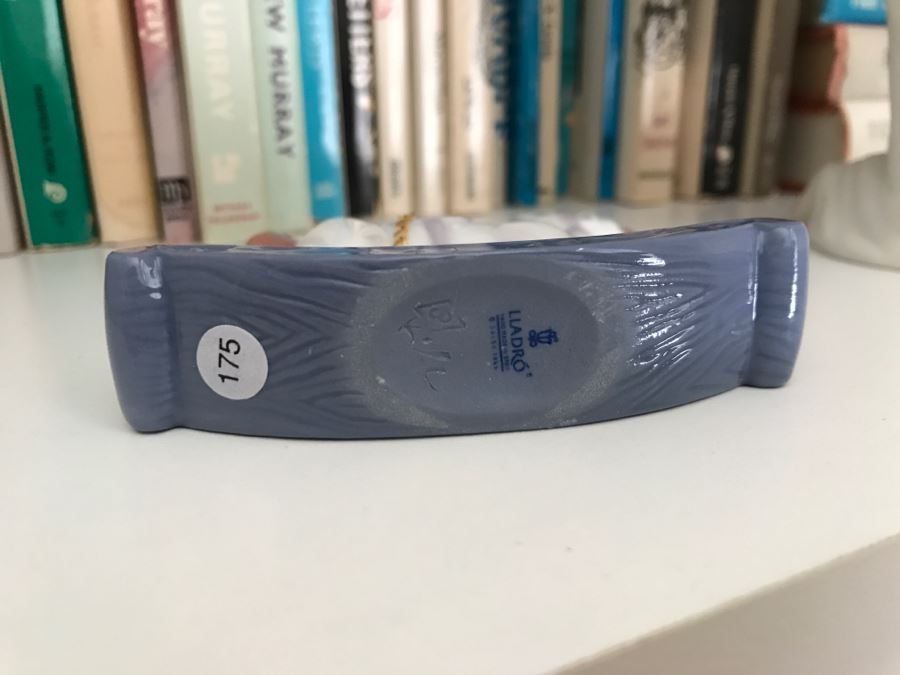 JUST ADDED - MEGA OFFICE LOT # 2 Featuring All Items On Bookshelves And Floor (Lladros) [Photo 34]