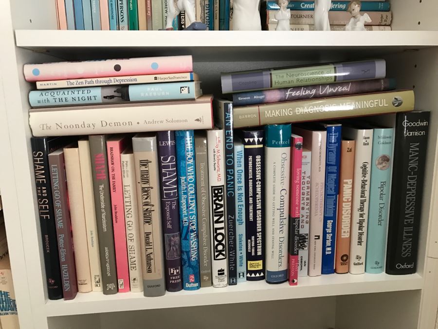 JUST ADDED - MEGA OFFICE LOT # 2 Featuring All Items On Bookshelves And Floor (Lladros) [Photo 31]