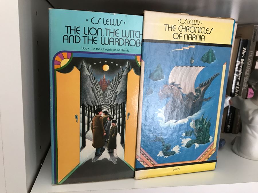 JUST ADDED - MEGA OFFICE LOT # 2 Featuring All Items On Bookshelves And Floor (Lladros) [Photo 41]