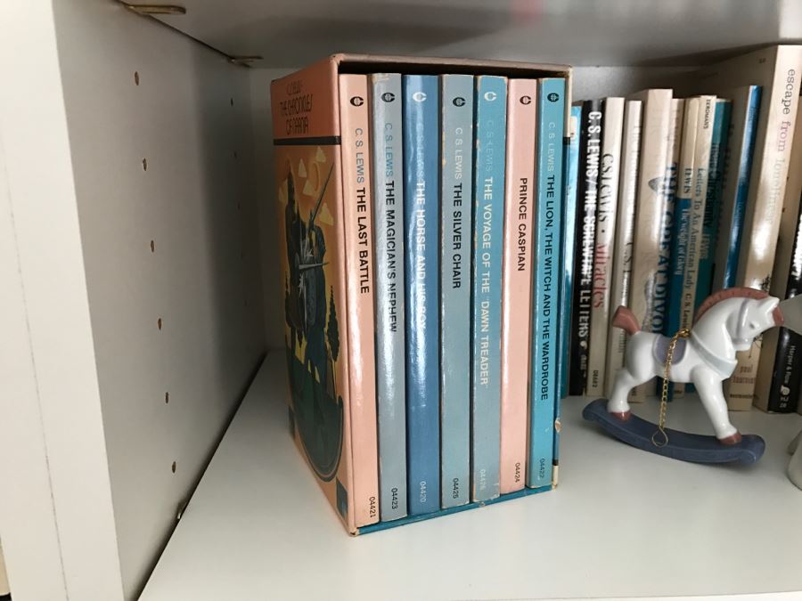 JUST ADDED - MEGA OFFICE LOT # 2 Featuring All Items On Bookshelves And Floor (Lladros) [Photo 39]