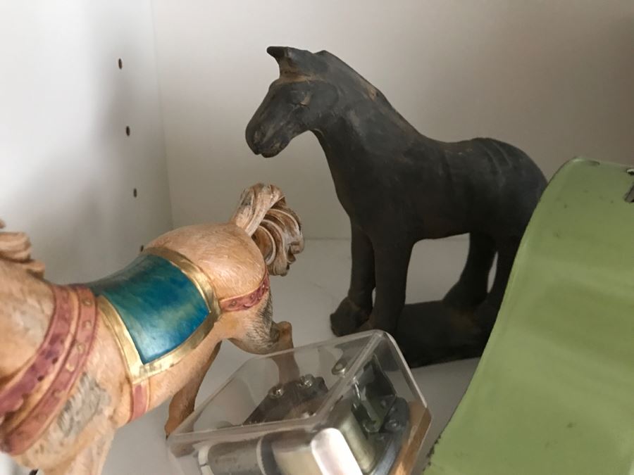 JUST ADDED - MEGA OFFICE LOT # 2 Featuring All Items On Bookshelves And Floor (Lladros) [Photo 18]