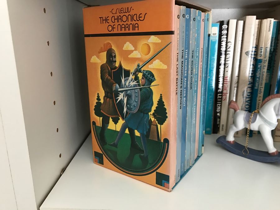 JUST ADDED - MEGA OFFICE LOT # 2 Featuring All Items On Bookshelves And Floor (Lladros) [Photo 38]