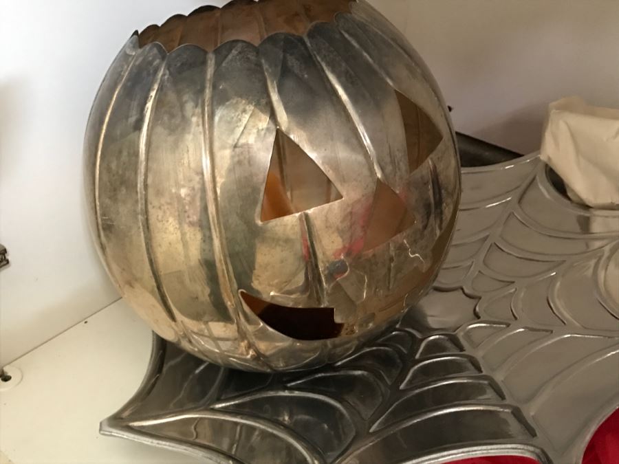 JUST ADDED - Large Home Decor Decoration Lot #1 With Raggedy Ann Doll - See Photos [Photo 21]