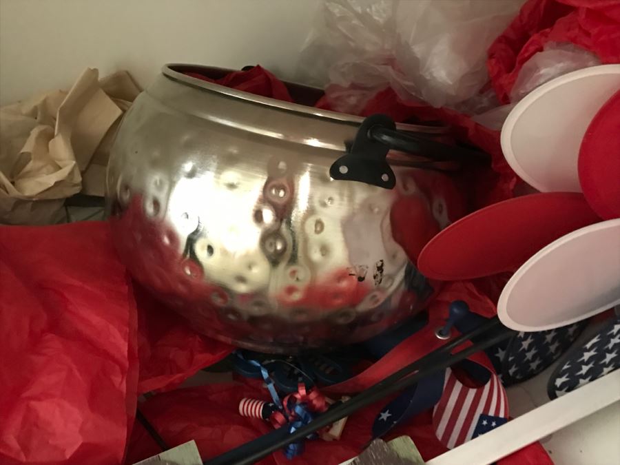 JUST ADDED - Large Home Decor Decoration Lot #1 With Raggedy Ann Doll - See Photos [Photo 26]