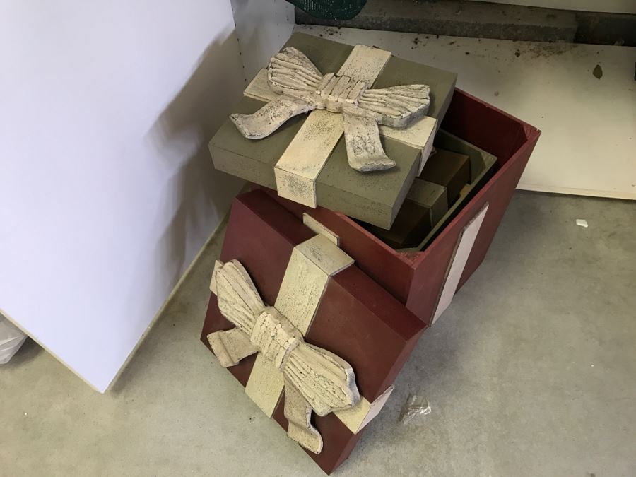 JUST ADDED - Large Home Decor Decoration Lot #3 With Nutcracker Collection And Violin - See Photos [Photo 17]