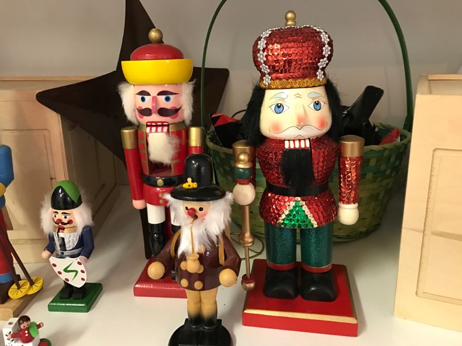 JUST ADDED - Large Home Decor Decoration Lot #3 With Nutcracker Collection And Violin - See Photos [Photo 8]