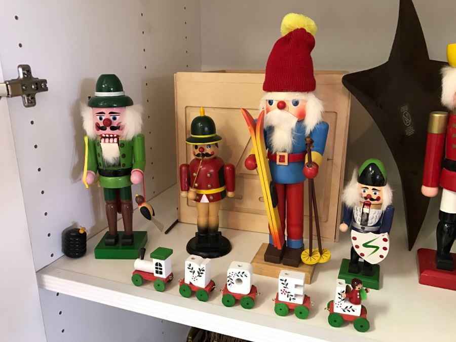 JUST ADDED - Large Home Decor Decoration Lot #3 With Nutcracker Collection And Violin - See Photos [Photo 9]