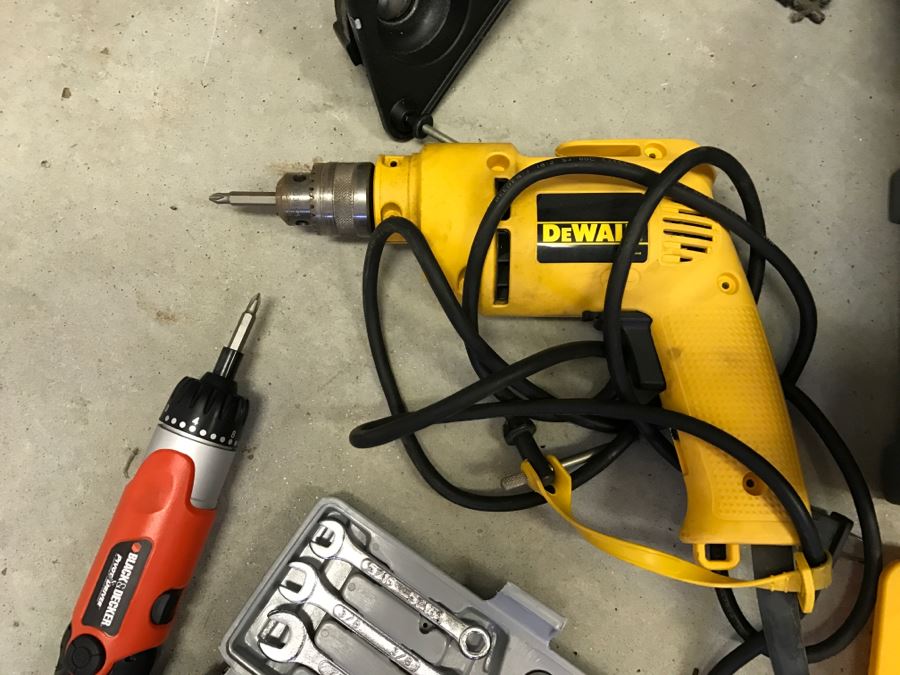 JUST ADDED - Garage Tool Lot With DeWalt Electric Drill, Toolbox With Tools, Bench Grinder, Cordless Blower And More - See Photos [Photo 5]