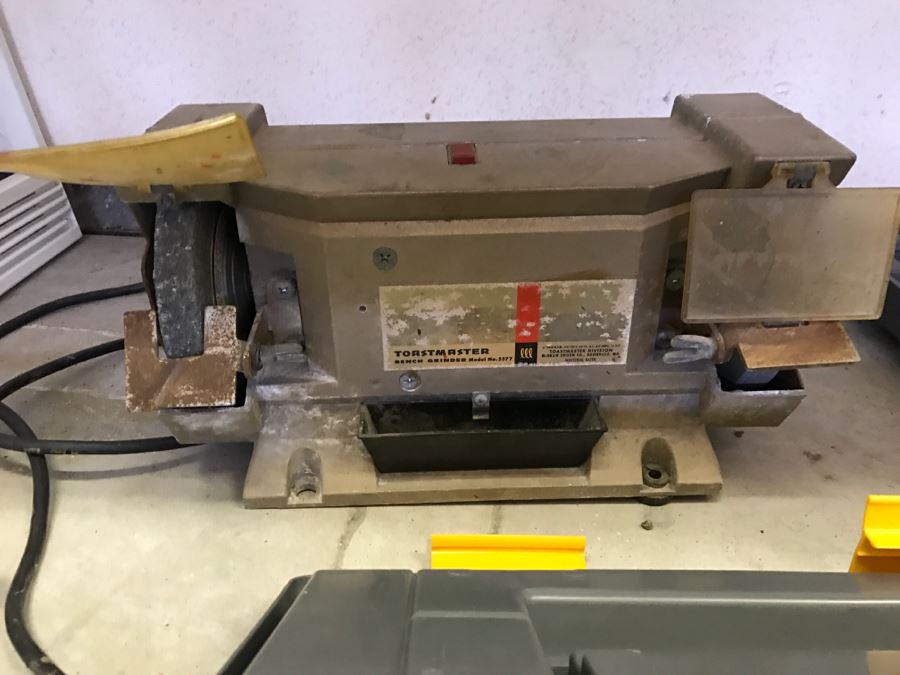 JUST ADDED - Garage Tool Lot With DeWalt Electric Drill, Toolbox With Tools, Bench Grinder, Cordless Blower And More - See Photos [Photo 7]