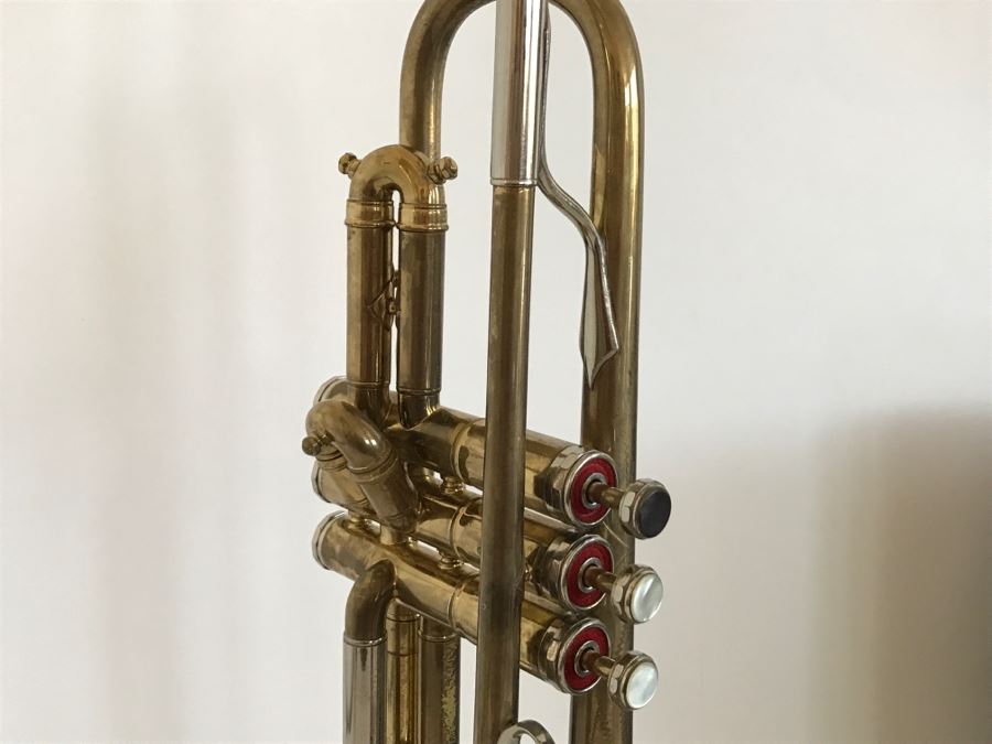 Vintage E.K. Blessing Super Artist Model Trumpet Elkhart, Ind With Case [Photo 17]