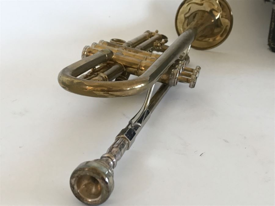 Vintage E.K. Blessing Super Artist Model Trumpet Elkhart, Ind With Case [Photo 4]