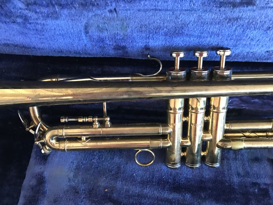 Vintage E.K. Blessing Super Artist Model Trumpet Elkhart, Ind With Case [Photo 8]