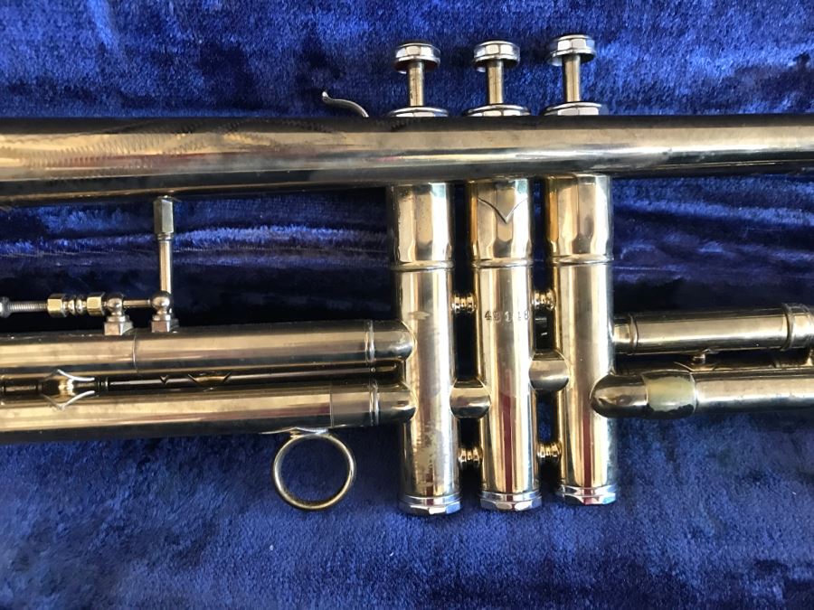 Vintage E.K. Blessing Super Artist Model Trumpet Elkhart, Ind With Case [Photo 9]