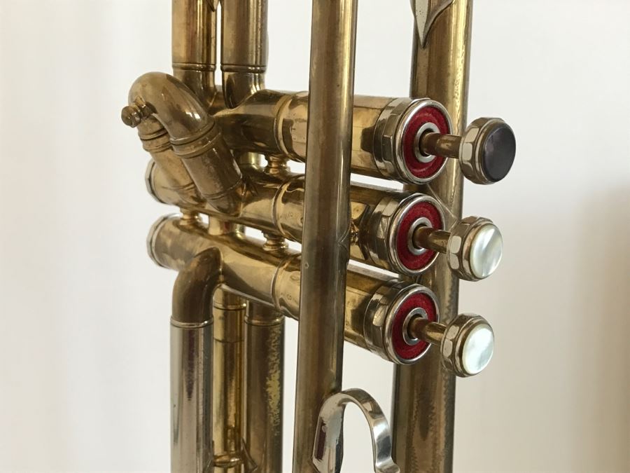 Vintage E.K. Blessing Super Artist Model Trumpet Elkhart, Ind With Case [Photo 3]