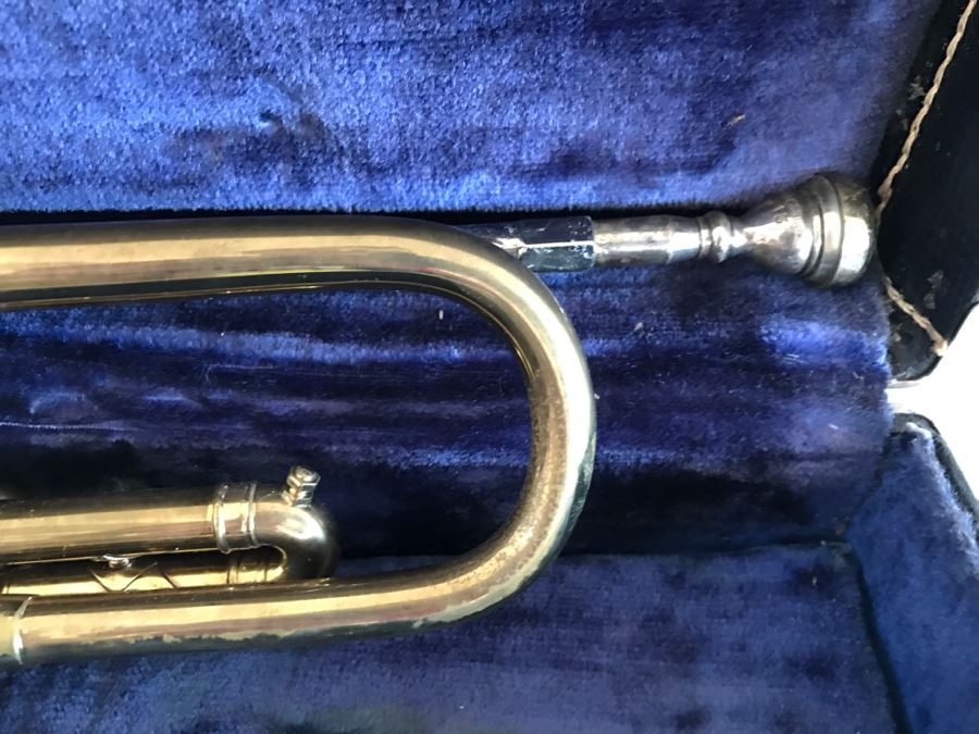 Vintage E.K. Blessing Super Artist Model Trumpet Elkhart, Ind With Case [Photo 10]