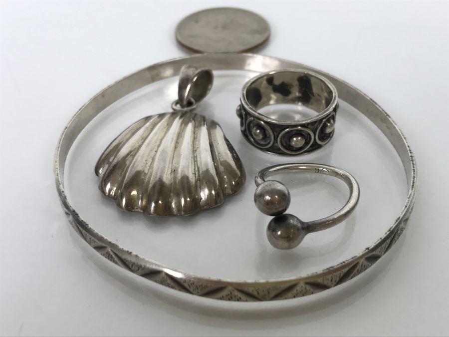 Sterling Silver Jewelry Lot With Bracelet, Shell Pendant And Rings 19.1g