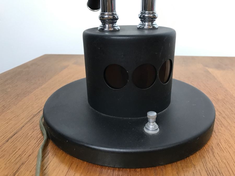 Vintage Mid-Century Metal Chrome Table Lamp [Photo 6]