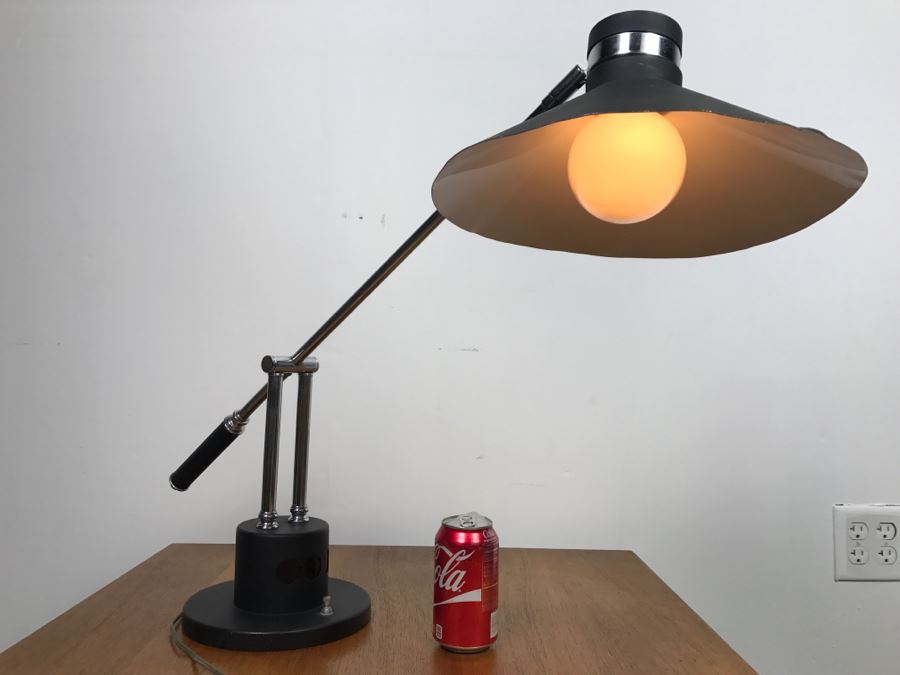 Vintage Mid-Century Metal Chrome Table Lamp [Photo 1]