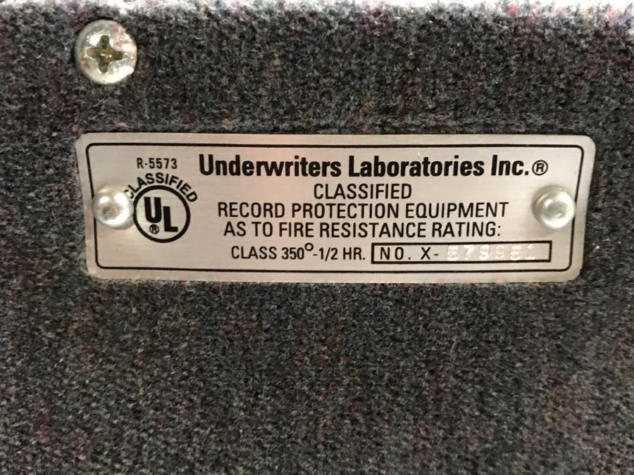 AMSEC 2000 Millennium Silver Edition Large Combination Safe American Security Products Co 21'W X 22'D X 39'H [Photo 13]