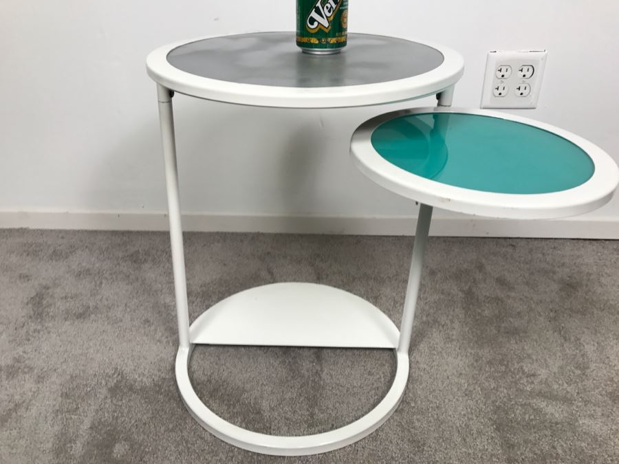 Metal Swing Side Table [Photo 4]