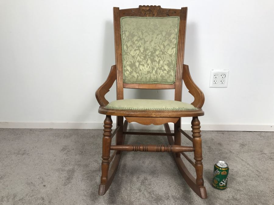 Antique Eastlake Wooden Rocking Chair [Photo 3]