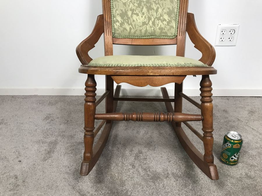 Antique Eastlake Wooden Rocking Chair [Photo 5]