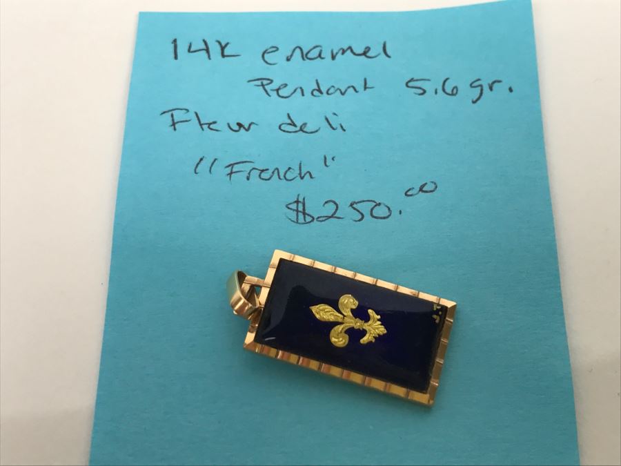 14K Yellow Gold Enamel Pendant With Fleur-De-Lis Design French Pendant 5.6g FMV $250 [Photo 11]