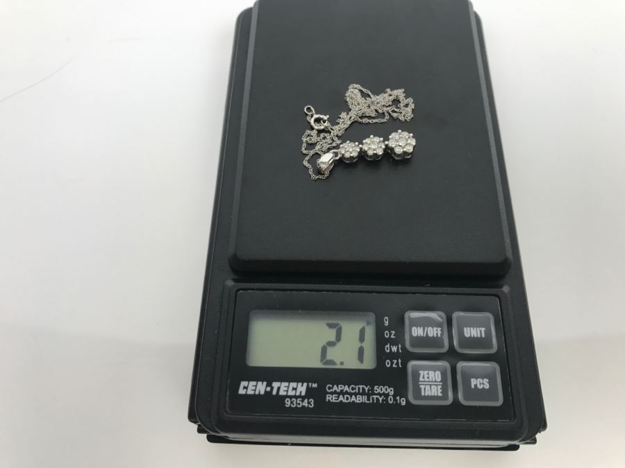 10K White Gold Diamond Pendant With Chain 2.1g 0.5Cttw I-1 H-J [Photo 13]