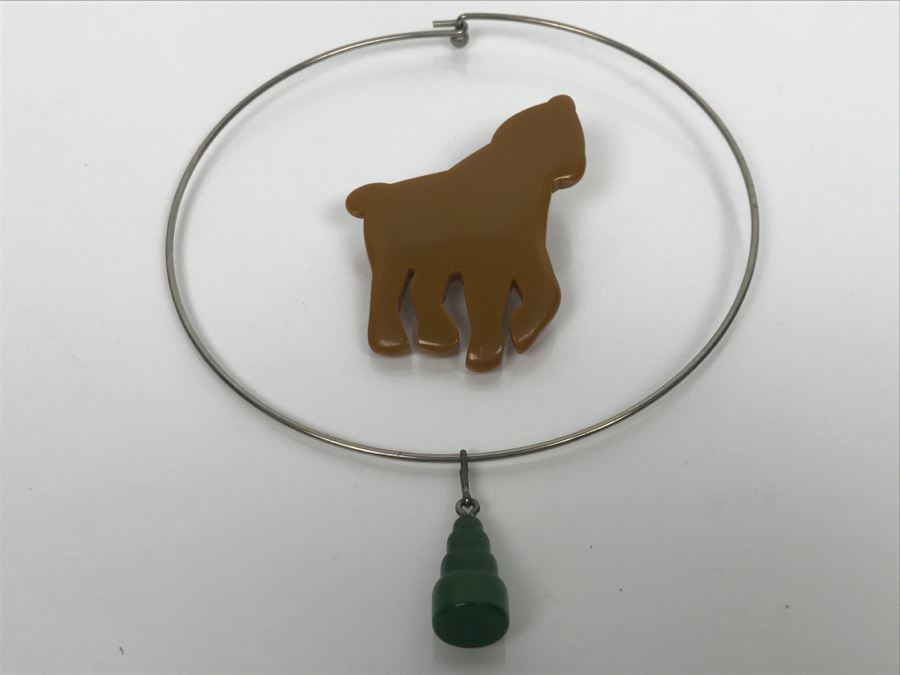 Bakelite Pendant Necklace And Bakelite Animal Brooch Pin [Photo 2]