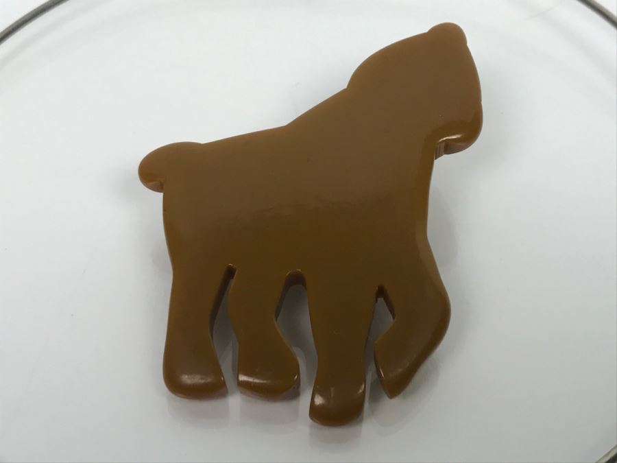 Bakelite Pendant Necklace And Bakelite Animal Brooch Pin [Photo 4]