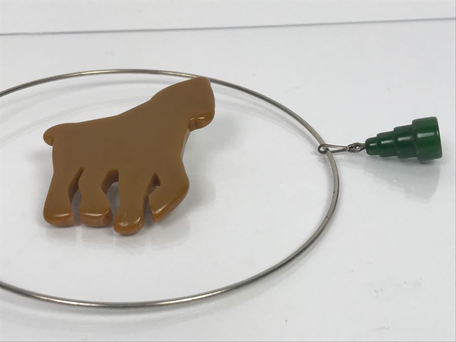 Bakelite Pendant Necklace And Bakelite Animal Brooch Pin [Photo 8]