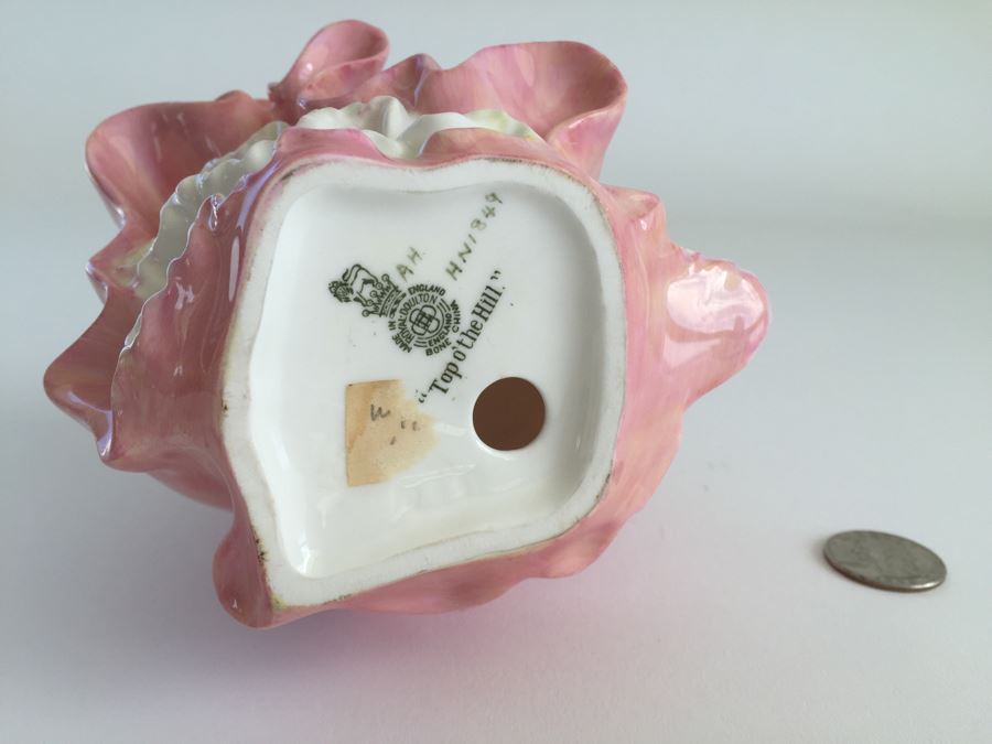 Vintage Royal Doulton Lady Figurine Top O' The Hill HN 1849 [Photo 6]