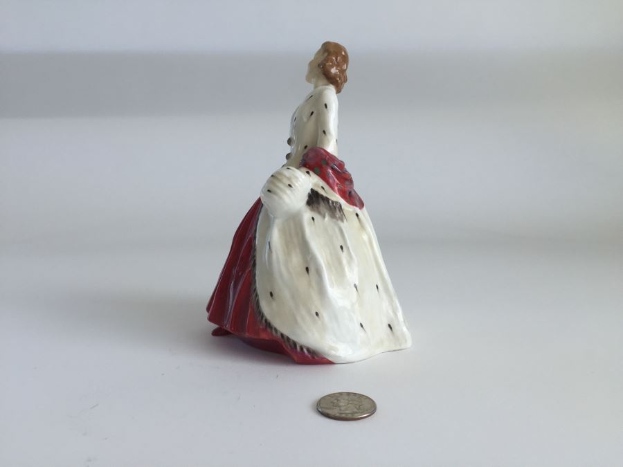 Vintage Royal Doulton Lady Figurine The Ermine Coat HN 1981 [Photo 5]