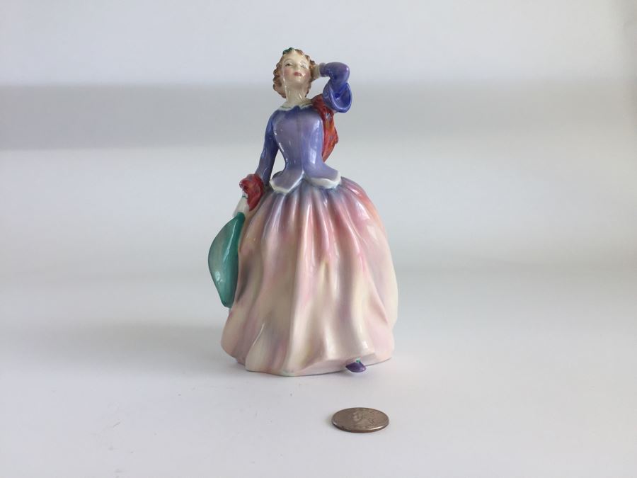 Vintage Royal Doulton Lady Figurine Blithe Morning HN 2021 [Photo 1]
