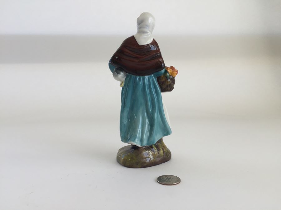 Vintage Royal Doulton Lady Figurine Country Lass HN 1991 [Photo 4]