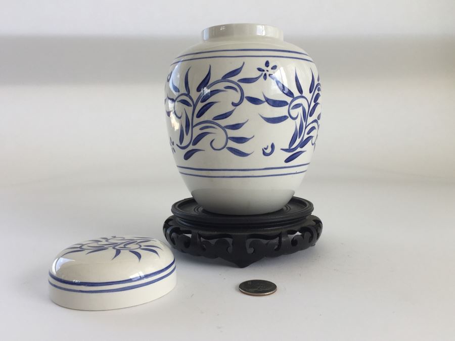 Radford England Hand Painted Blue And White Ginger Jar With Wooden Stand [Photo 2]